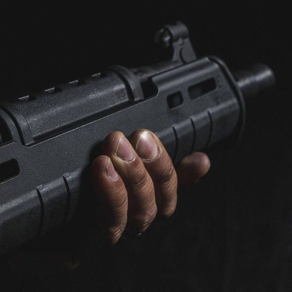 Цівка Magpul ZHUKOV-U для AK-74/AKС-74у (АКСУ). Чорна. MAG680-BLK 0080 фото