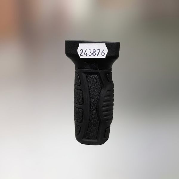 DLG Tactical (DLG-162) Foregrip on Picatinny, Black, Rubberized