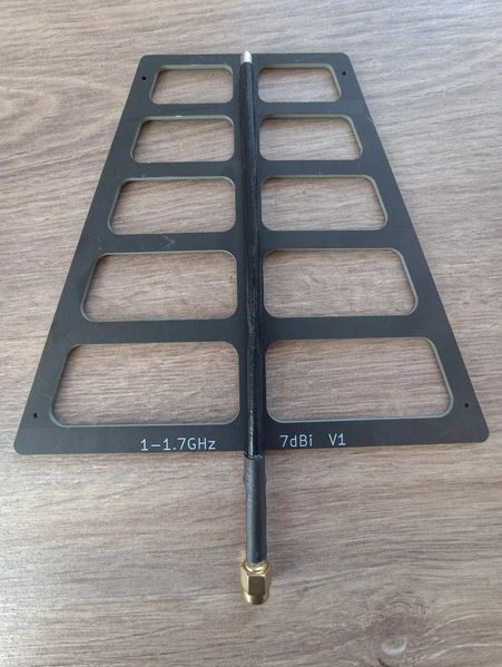 Drone control antenna (for repeater) 1000 - 1700 MHz RPSMA Aeronetix
