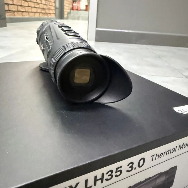 Тепловизионный монокуляр HikMicro Lynx LH35 3.0, 384&times;288, 50 Гц, объектив 35 мм, AMOLED 1920&times;1080 7755 фото